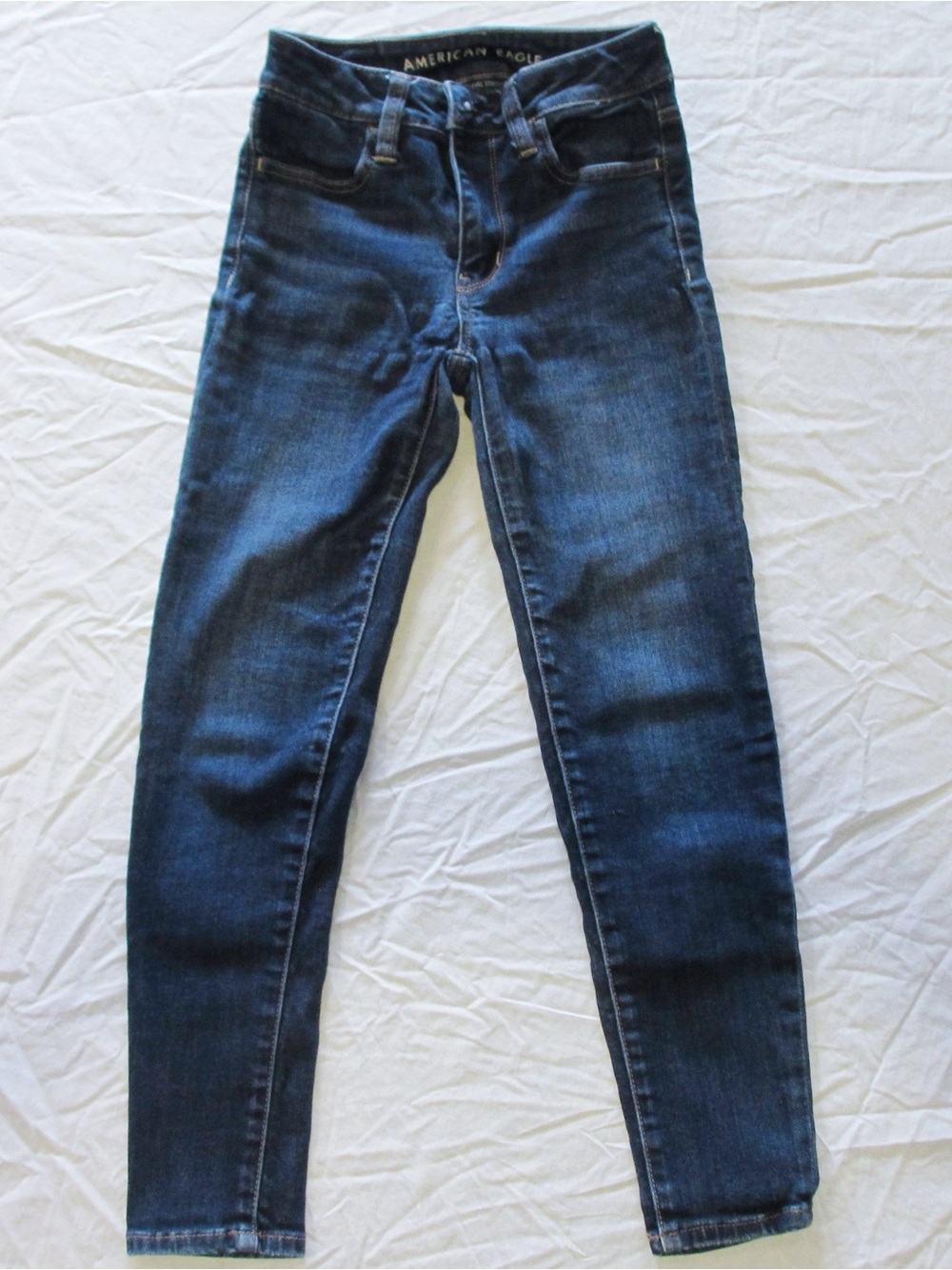 dark blue american eagle skinny jeans